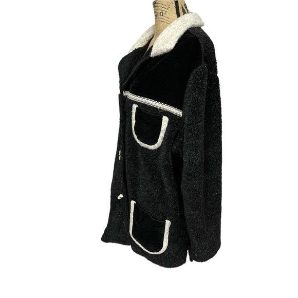 Sisko and Co. Black and White Teddy Sherpa Style Coat - Picture 3 of 12